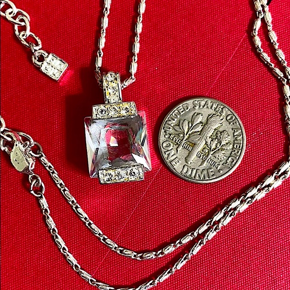 🖤GIVENCHY💕Square crystal necklace - Picture 1 of 11